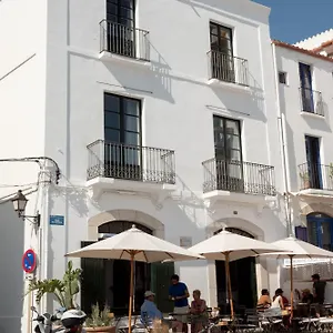 Set Cadaques